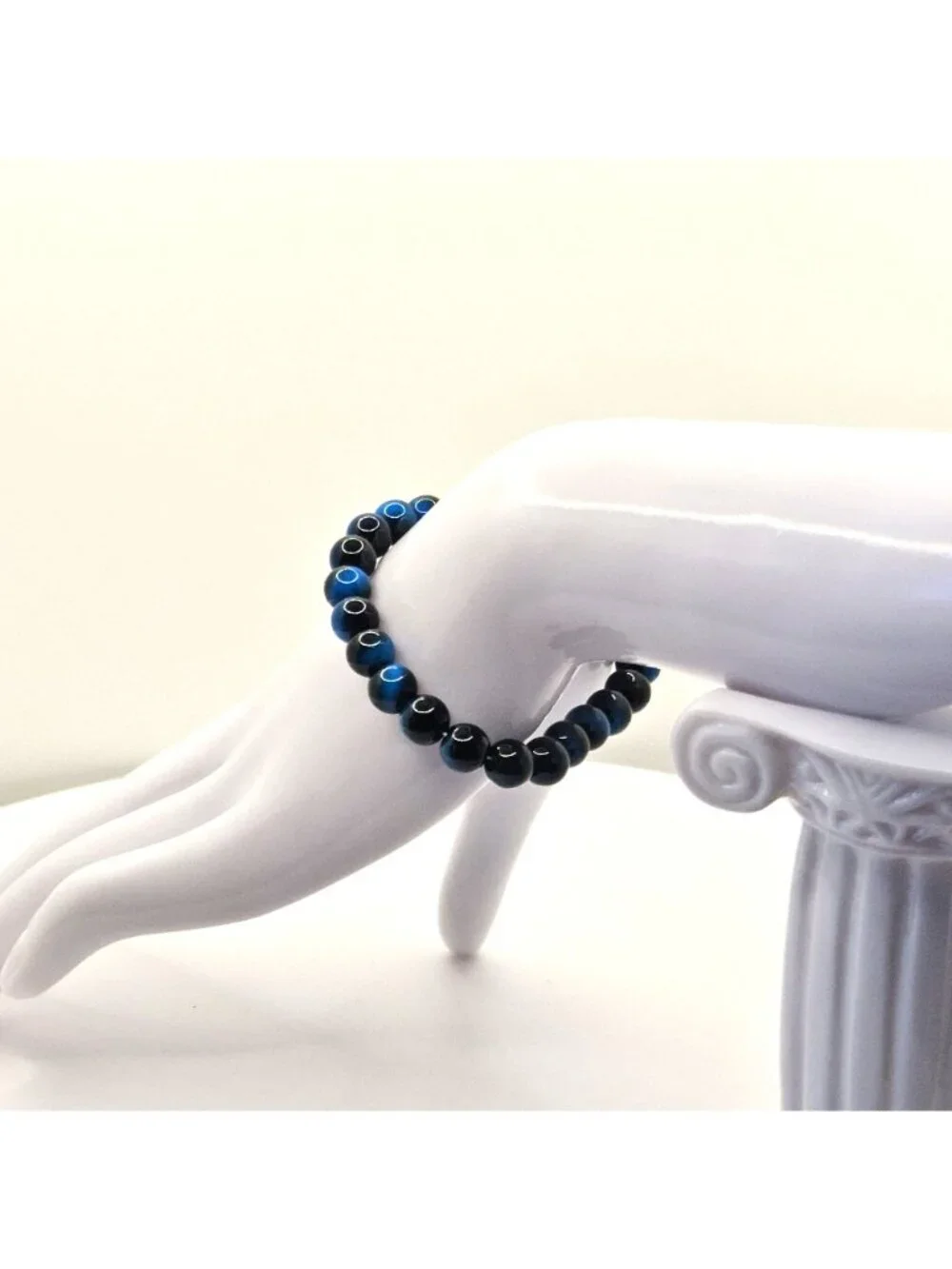 Men's Stretch Bracelet With Polished Deep Blue And Black Beads Minimalist Style
